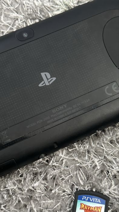 PS Vita Slim Перфектна