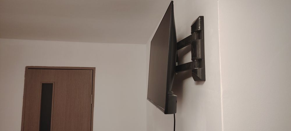 Se vind 2 televizoare