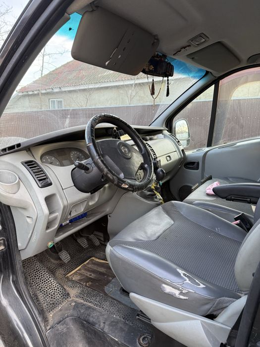 Vand Opel Vivaro 5+1 XL