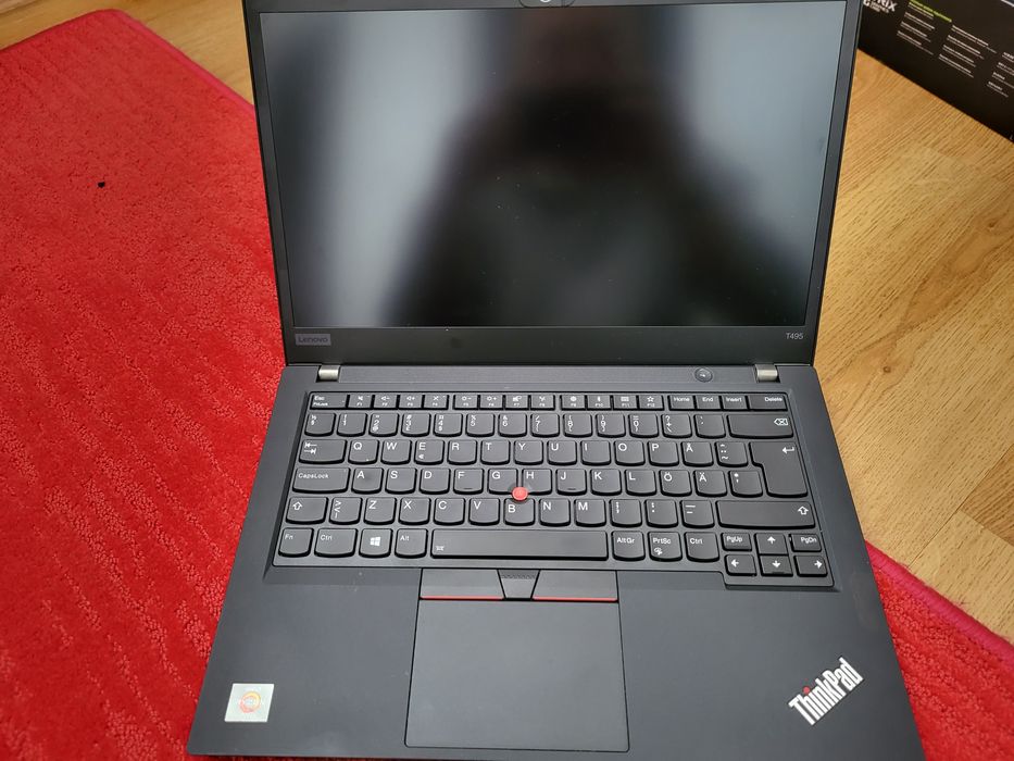 Vând laptop Lenovo Thinkpad T495
