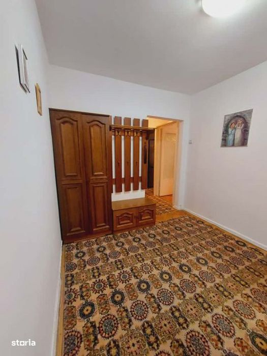 Apartament 3 Camere, 3 Balcoane, 84 mp total, etaj 3, lift nou, Manast
