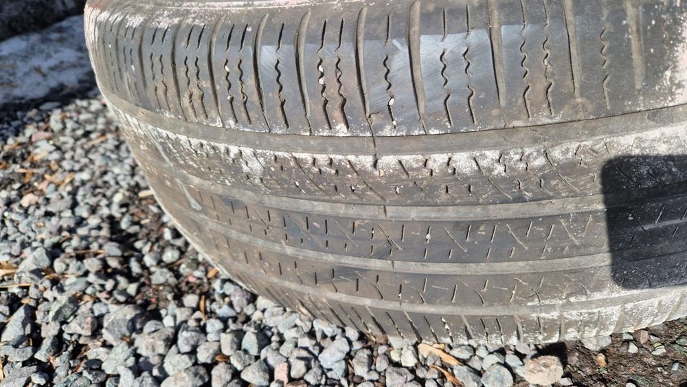 продам шину pirelli 245/50r20
