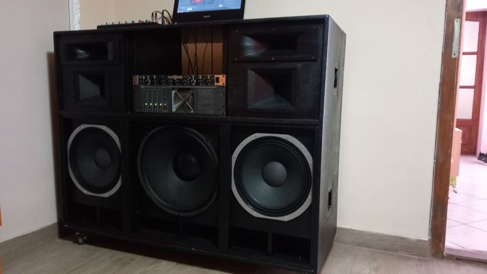 Vlnd boxa foarte mare 2000w.rm 3ln1.oferta valabila doar Plna 10.01.26