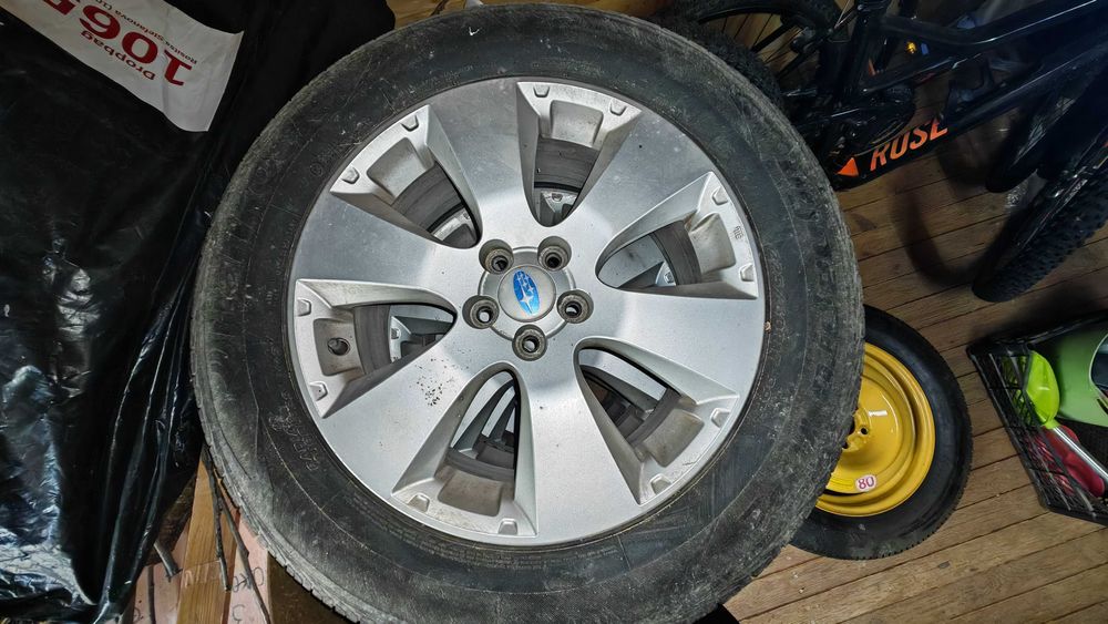 Летни гуми и джанти 17 5х100 от Subaru outback 2010