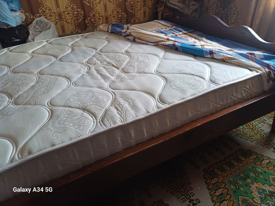 Кровать двухспальная