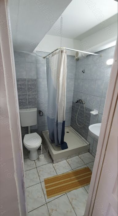 Dau in chirie garsonieră