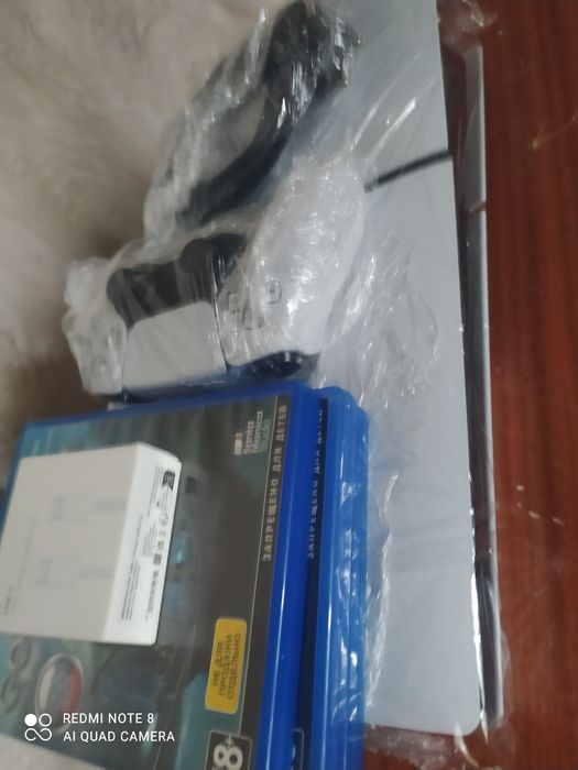 Продам PS5 Slim 1TB с дисководом.