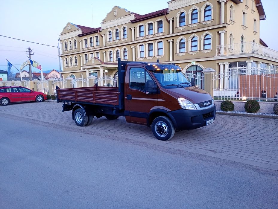 Iveco 35 c 15 basculabil 2011 Spania