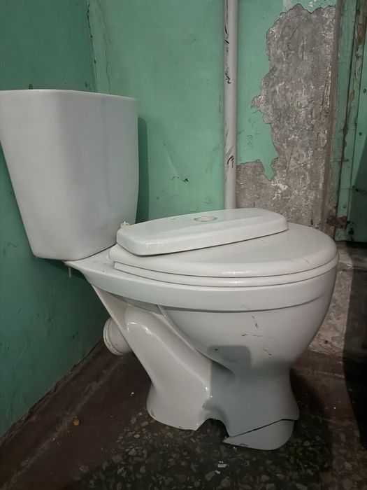 Продам унитаз 2000тг