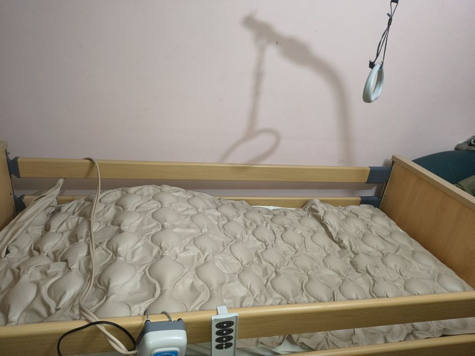 Pat medicinal electric  cu saltea antiescare premium