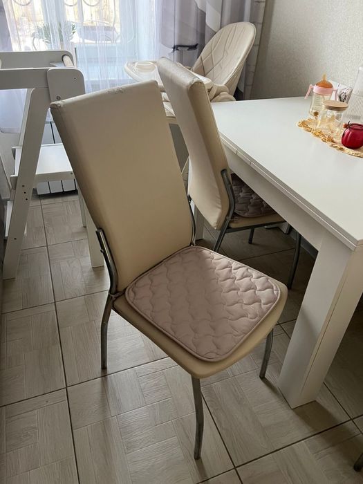 Продам кухонные стулья