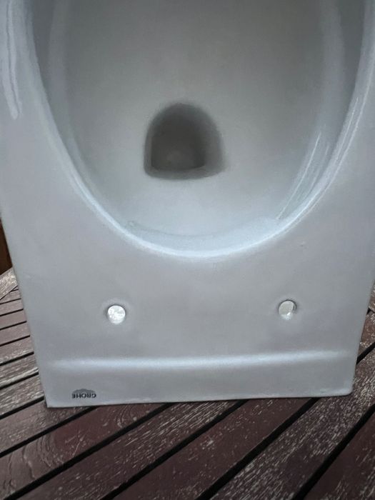 GROHE тоалетна чиния чисто нова с лек фабричен дефект на ъгълчето