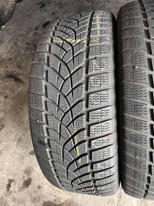 4 anvelope iarna 235/50/20 , GoodYear , 7.4-7.8 mm