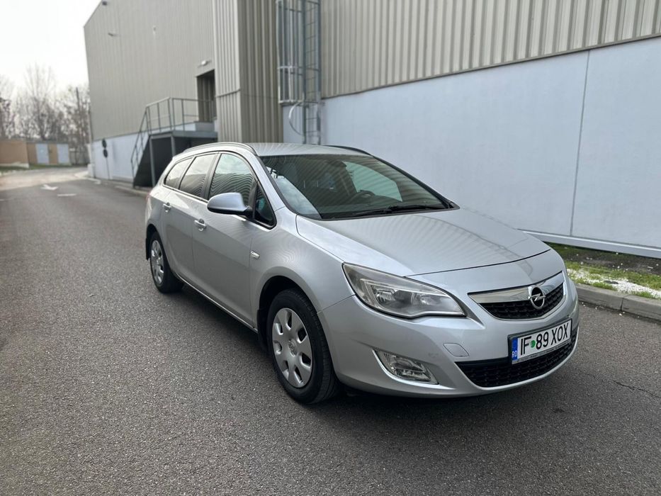 Vand opel astra j an 2012 motor 1.6 benzina +GPL