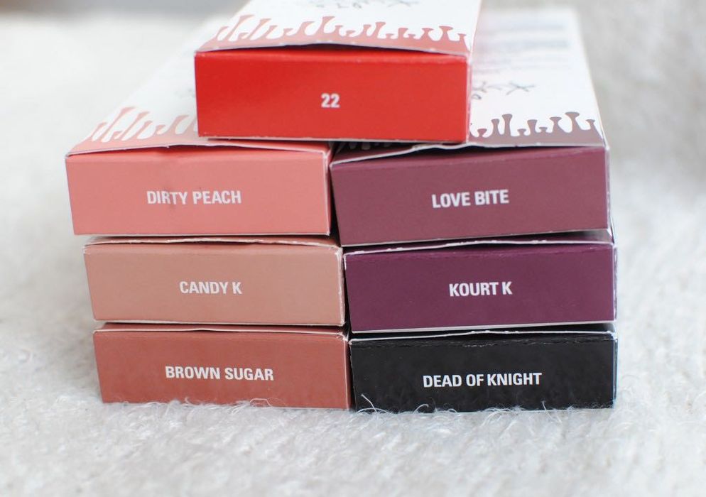 Комплект червило с молив за устни Kylie Jenner Lip Kit - различни цветове