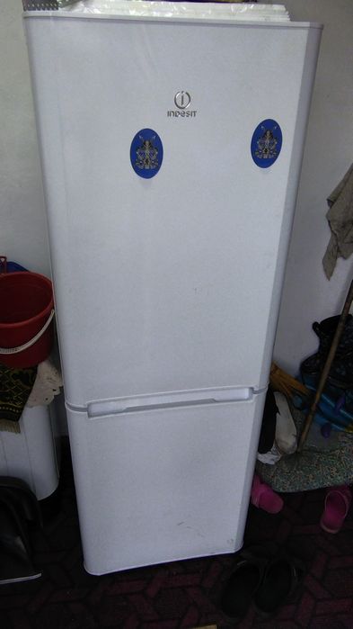Продам холодильник