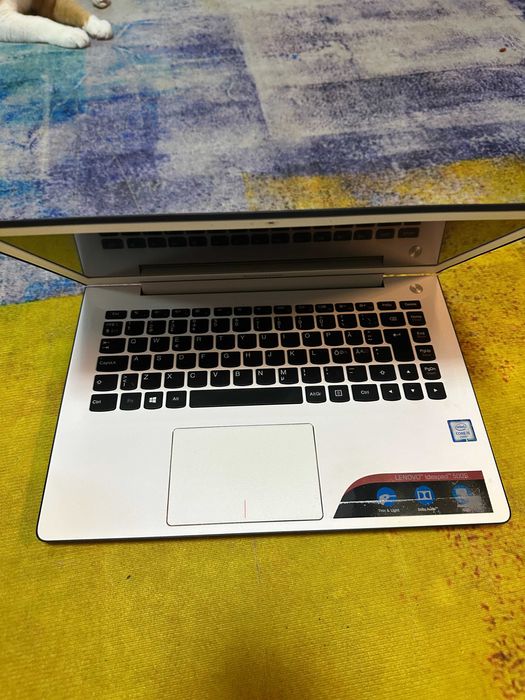 laptop Lenovo 500s, i5 gen 6, 8 gb, ssd 120 , win 11