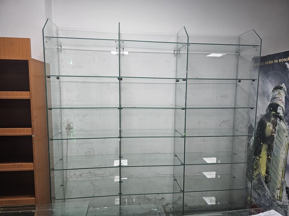 Vand lazi frigorifice si rafturi de sticla /tonete