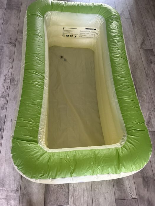 Детский бассейн