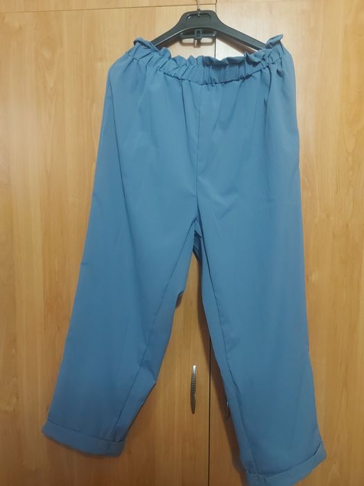 Pantaloni subțiri de vara