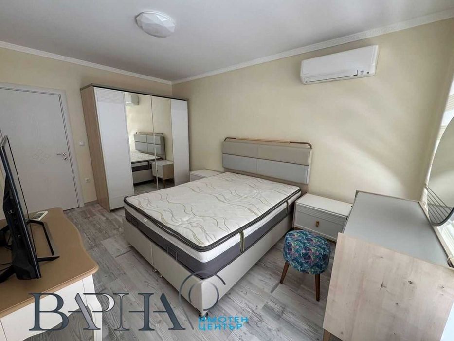 Дава се под наем Тристаен апартамент в Варна, Център - 117 кв.м за 797.64 € - Снимка #4