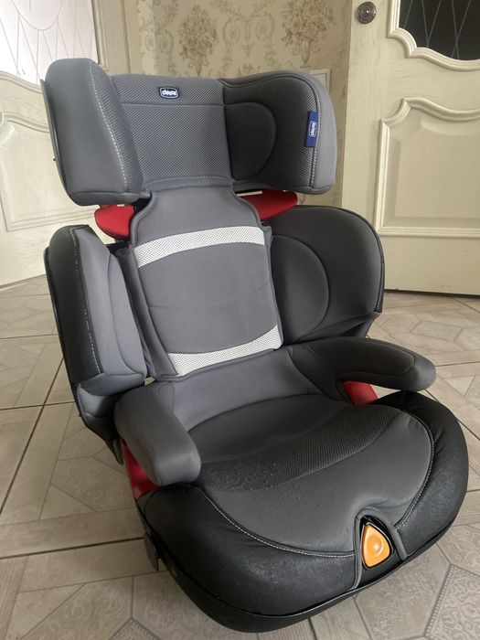 Продам автокресло chicco