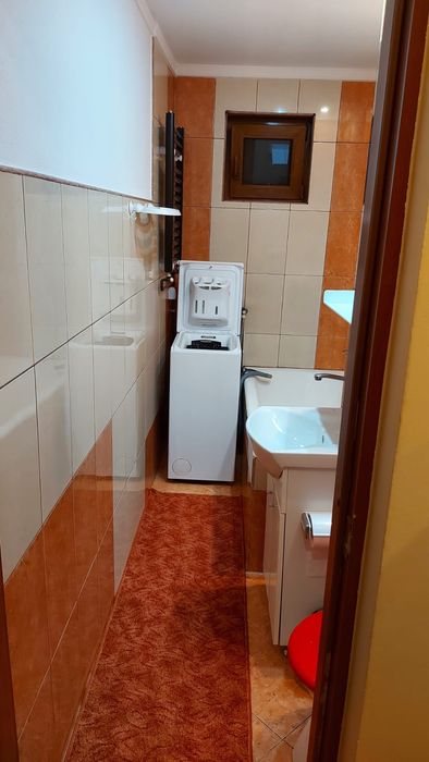Inchiriez apartamen 2 camere