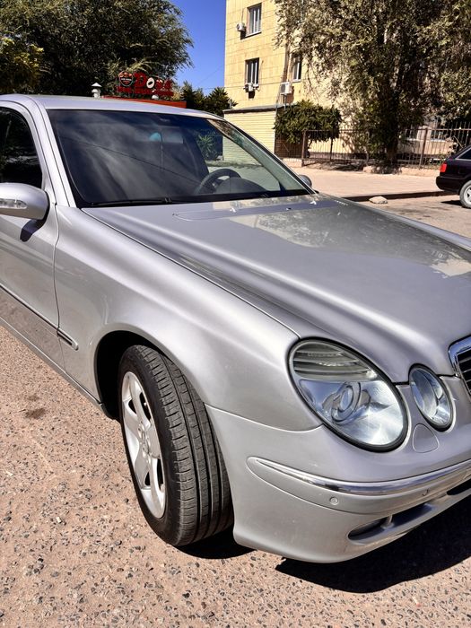 Продаю Мерседес Е320 в кузове W211