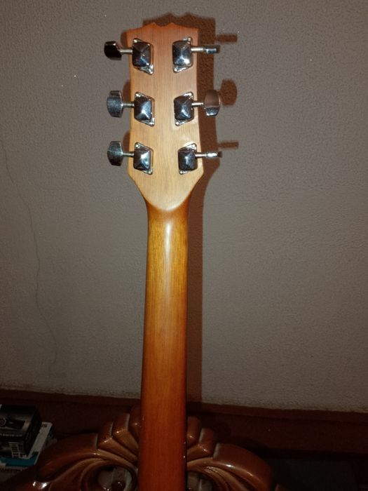 Гитара жасмин Малайзия янги