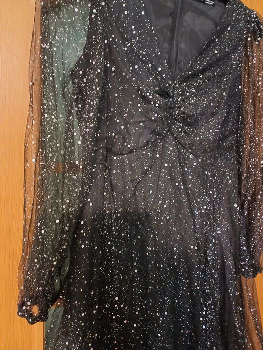 Vand rochie neagra cu paiete