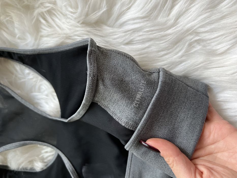 Спортно бюстие Adidas ново с етикет