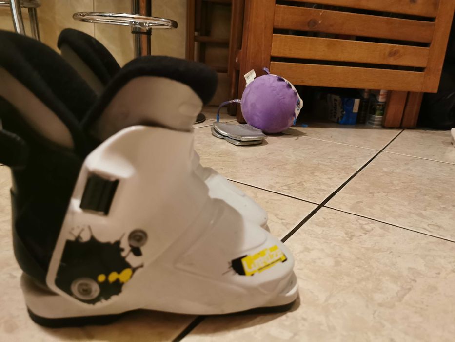 Clapari ski copii 27, 27.5, 28, 28.5 mondo 17. 5