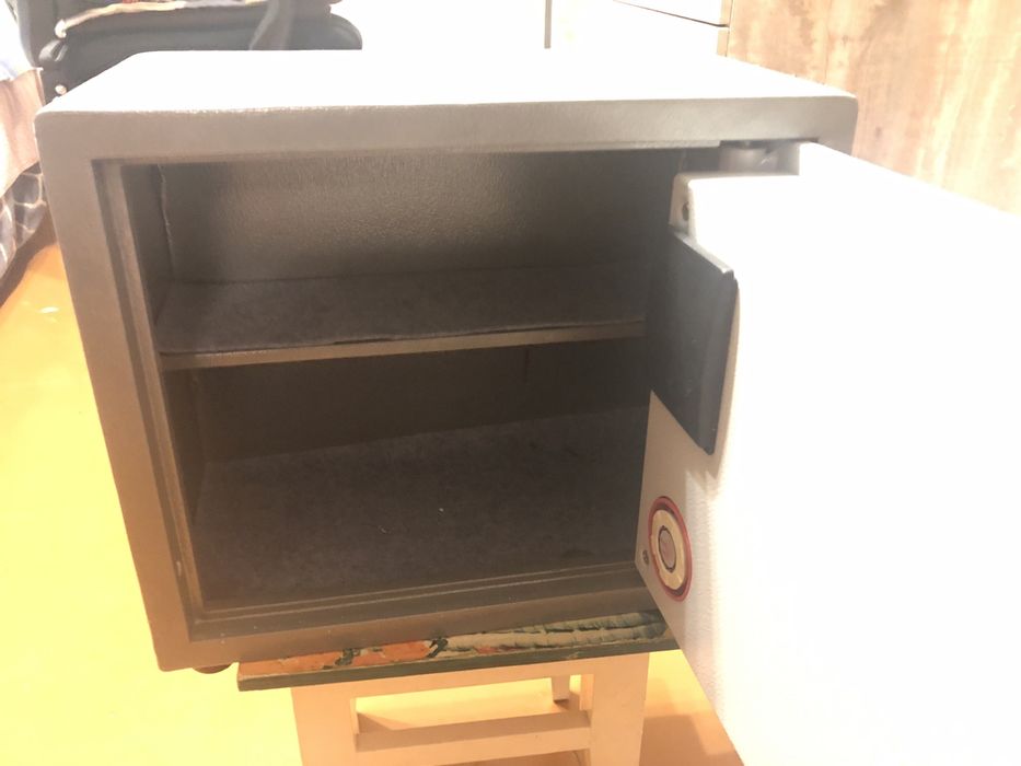 Сейф Tinbo, надежный