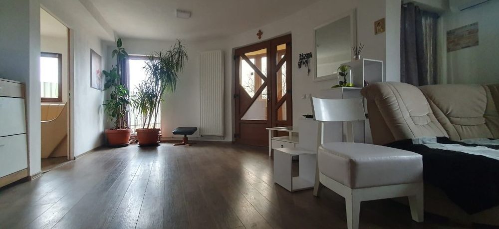 Casa singur in curte 212000