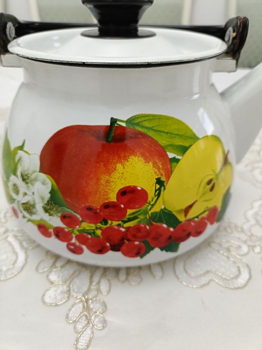 Чайник с рисунками посуда