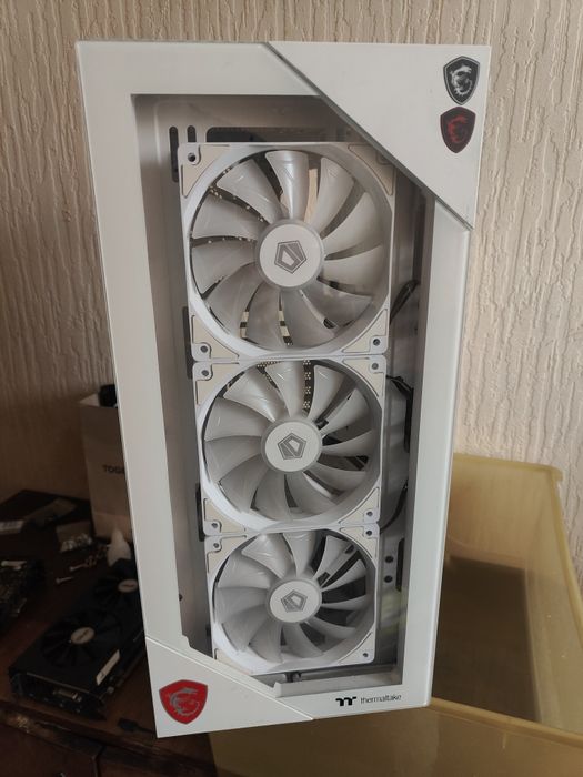 Компьютерный игровой корпус thermaltake