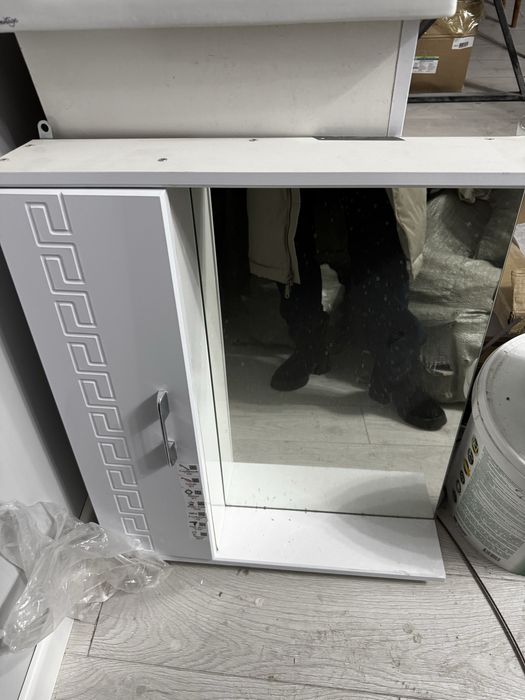 Зеркало с раковиной