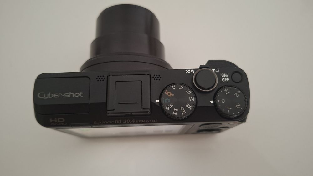 Влогърски фотоапарат Sony Cyber-shot DSC-HX50,Wi-Fi,Smart