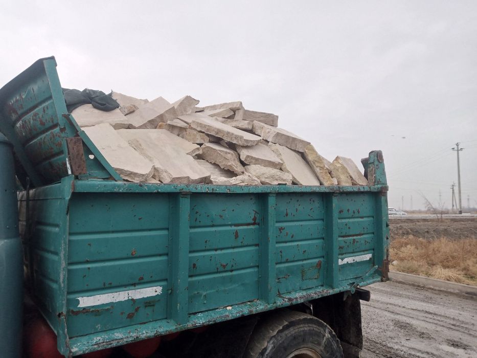 Жаркок Тоши ва Кесилган тош песок Сотилади.