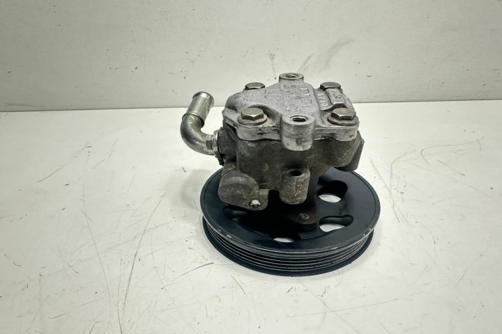 Pompa servodirectie  8d014156les Audi A4 B6