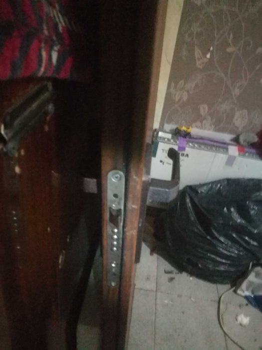 Метална врата без каса!