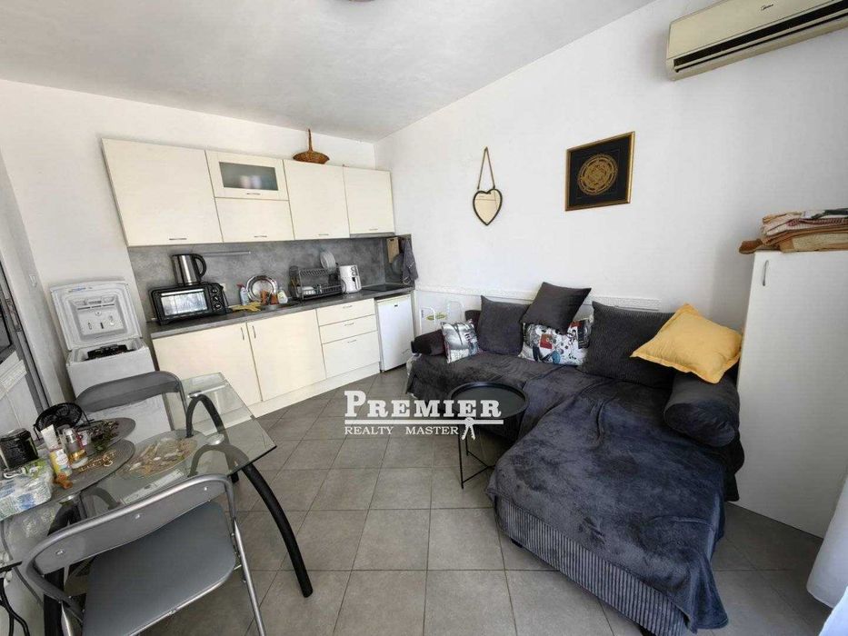 Продава се Двустаен апартамент в Поморие - 40 кв.м за 1700 €/кв.м - Снимка #2