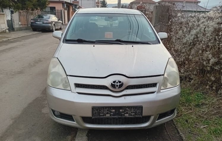 Toyota corolla verso 2.0 d4d 116 к с на части