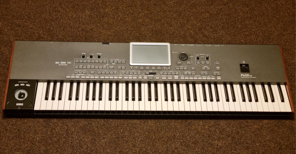 Vand Orga KORG Pa3XLe