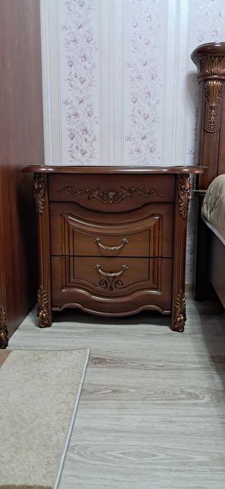 Продам спальный гарнитур
