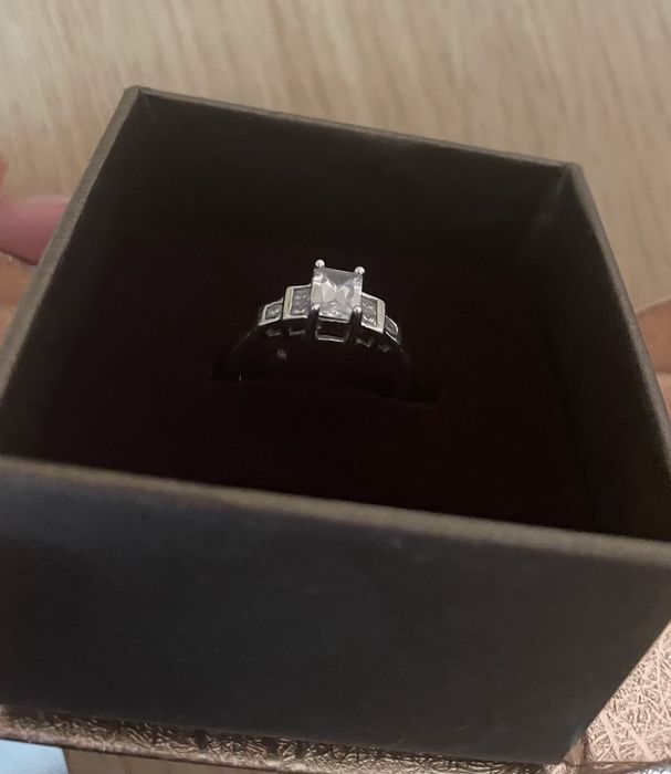 НОВ! Сребърен пръстен с цирконий размер 53