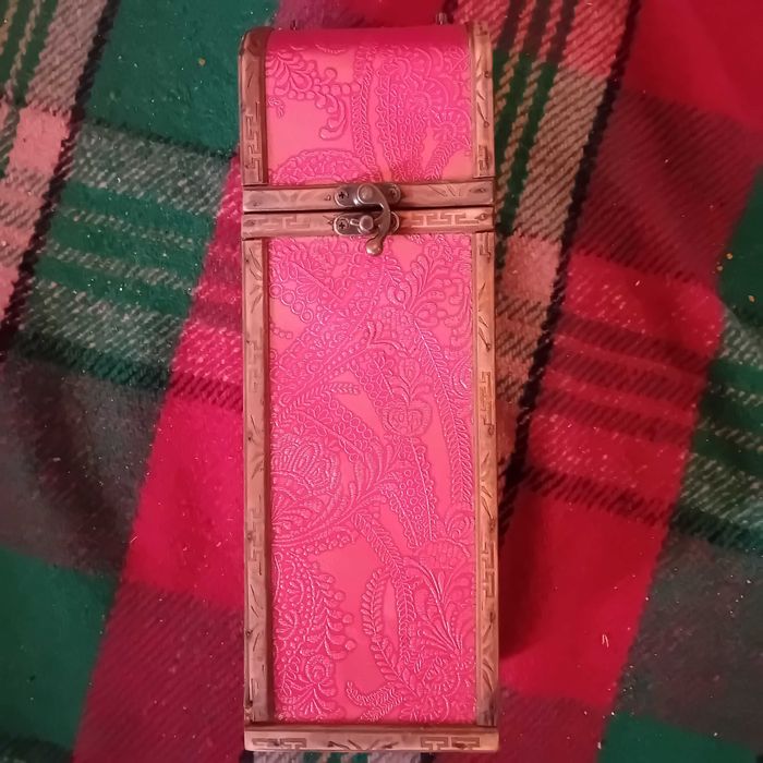 Дървена кутия за бутилка вино