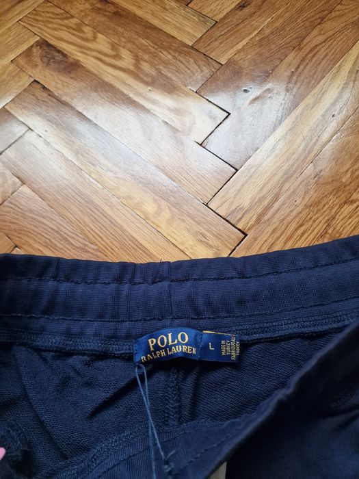 Мъжки къси панталони POLO RALPH LAUREN  размер S M L XL
Най-висок клас материя и
изработка
Размери S M L XL 2XL 
Всеки един артикул разполага с QRкод
