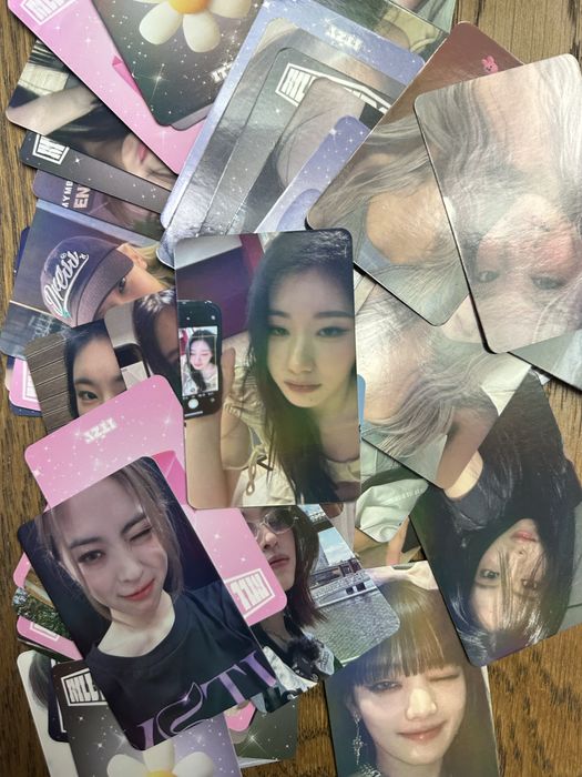 пачка кпоп карт itzy