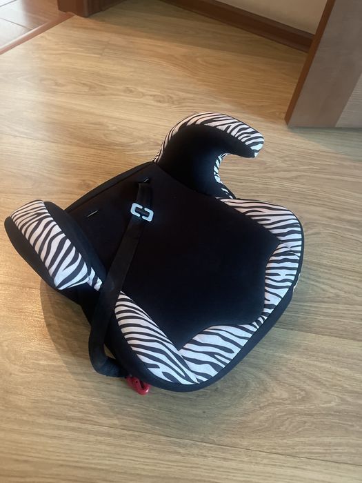 Бустер в авто автокресло